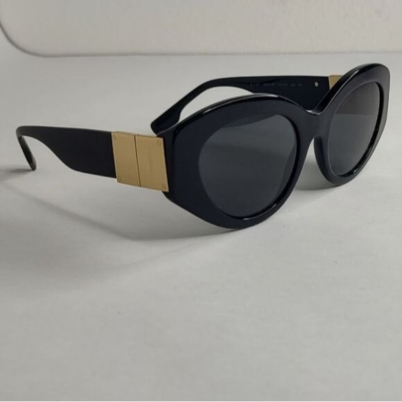 BURBERRY Sophia Sunglasses Black Cat Eye B4361 ASO Madonna - Picture 5 of 14